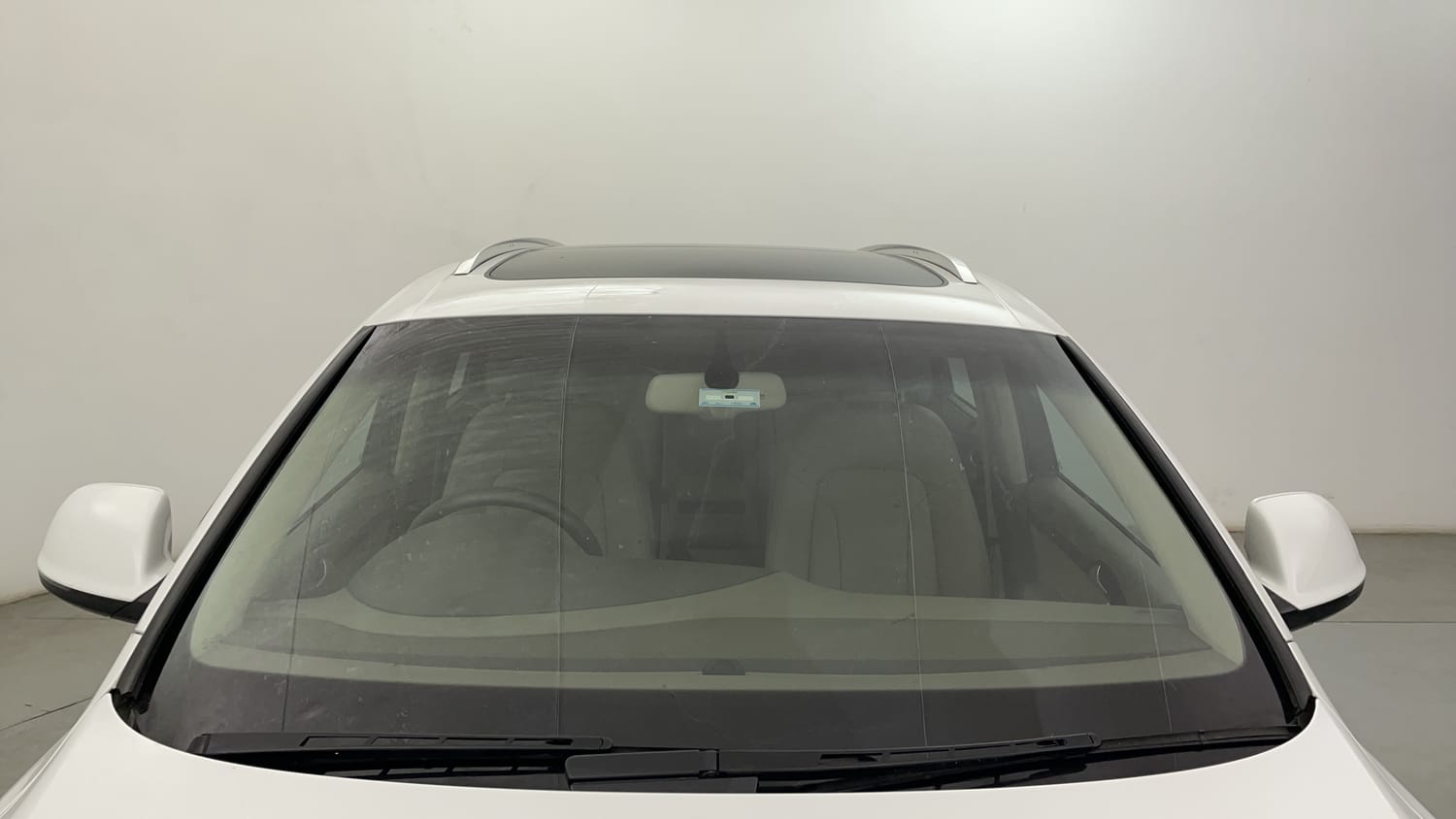 New Audi Q7 exterior FRONT WINDSHIELD VIEW