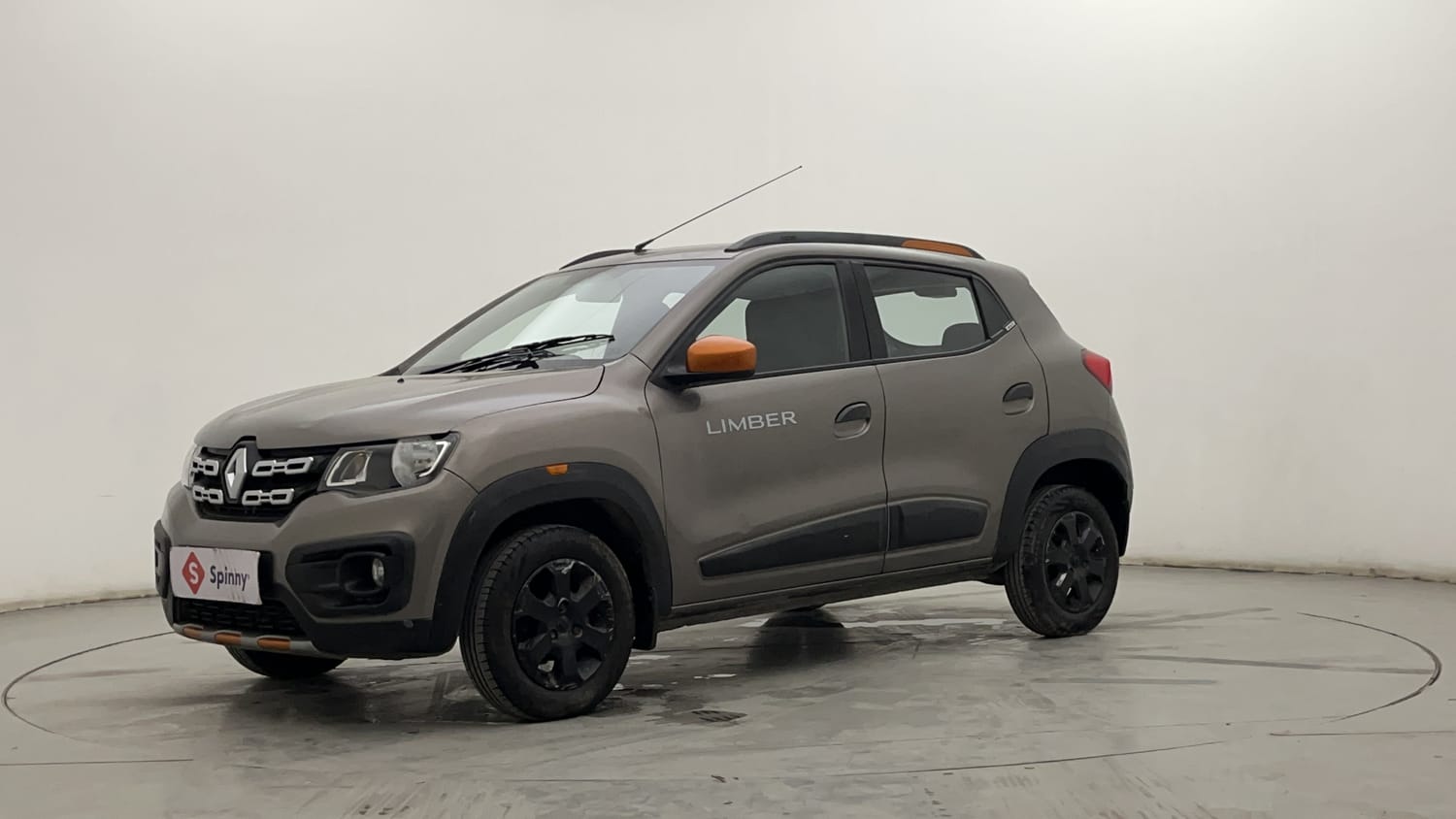 LEFT FRONT CORNER VIEW