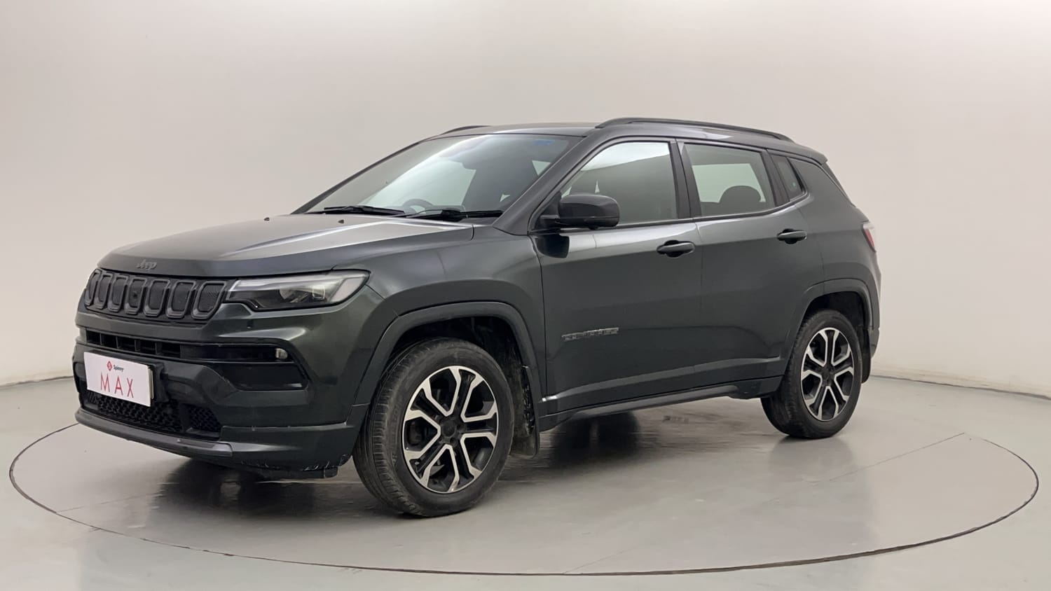 LEFT FRONT CORNER VIEW