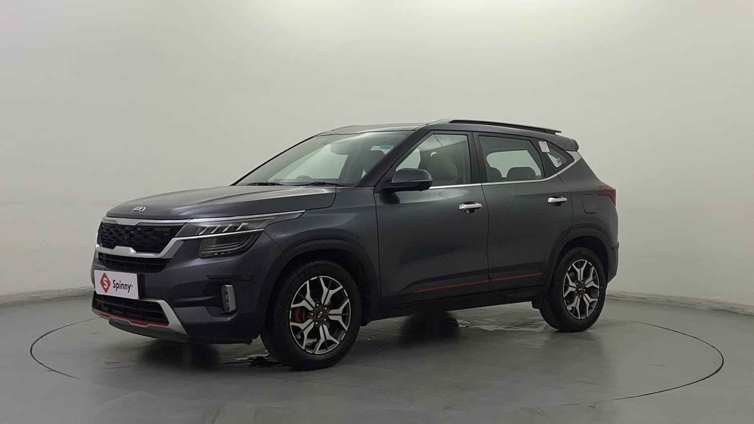 LEFT FRONT CORNER VIEW