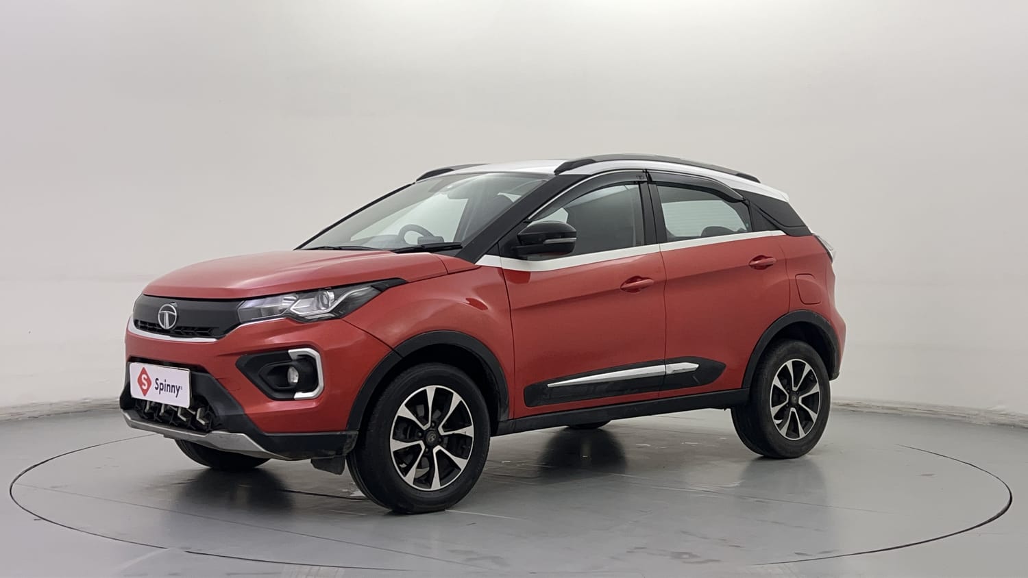 2021 Tata Nexon XZA Plus Dualtone Roof AMT S