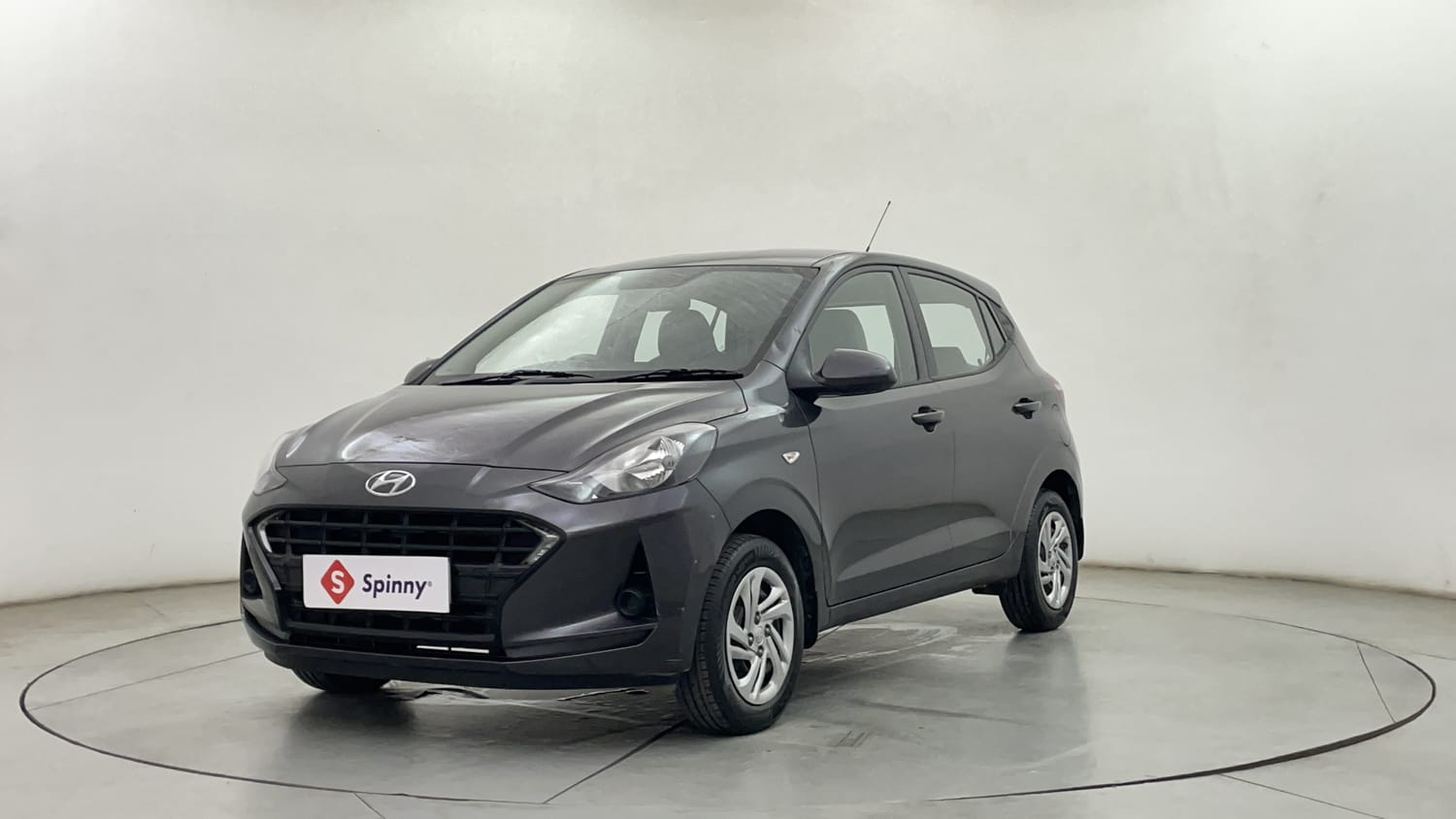 LEFT FRONT CORNER VIEW