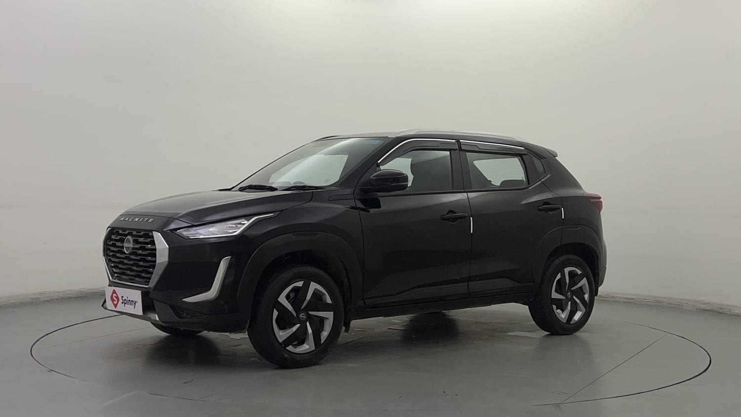 LEFT FRONT CORNER VIEW