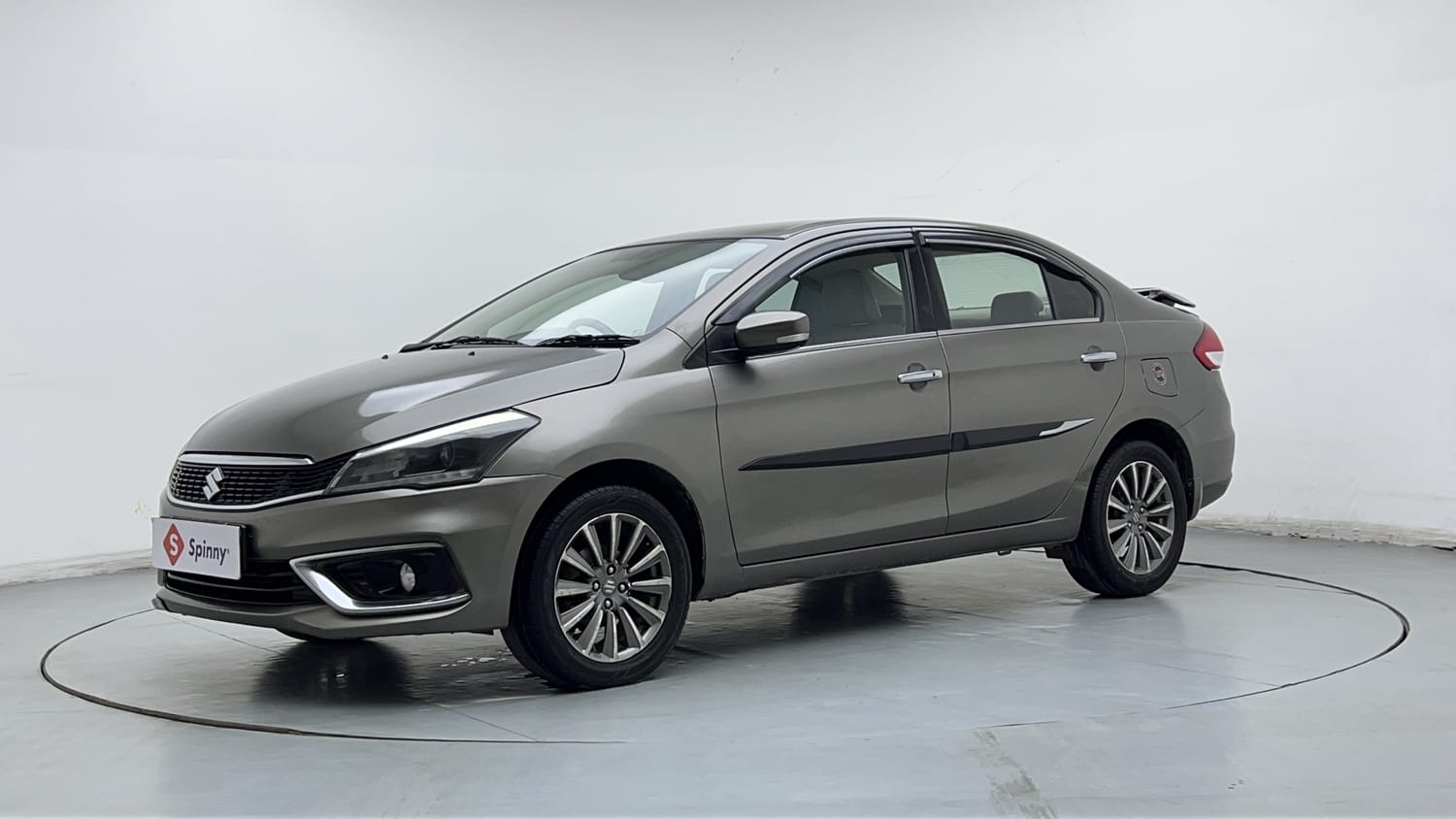 LEFT FRONT CORNER VIEW