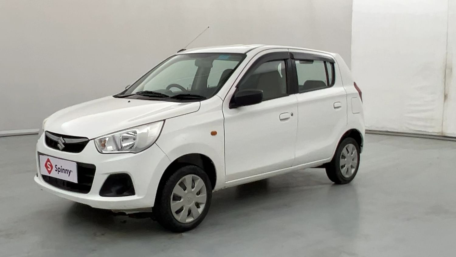 LEFT FRONT CORNER VIEW