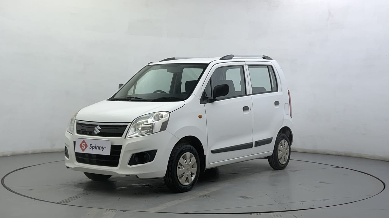 LEFT FRONT CORNER VIEW