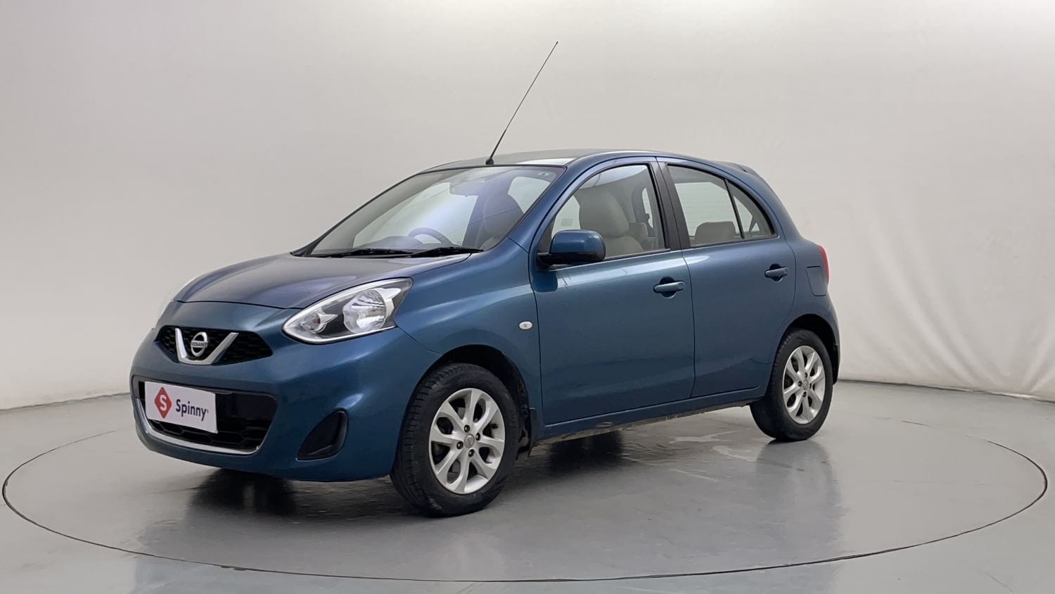 LEFT FRONT CORNER VIEW