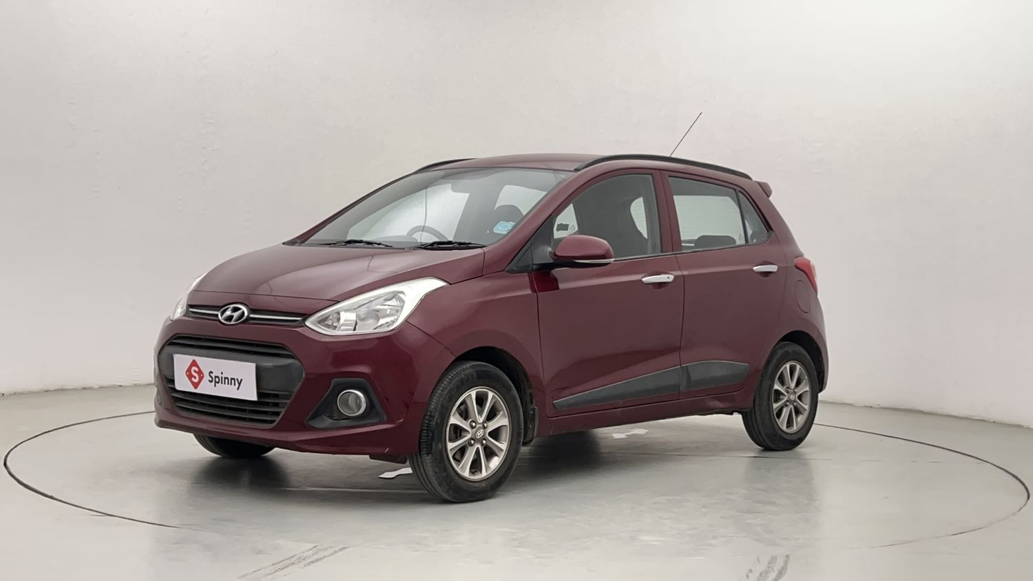 LEFT FRONT CORNER VIEW