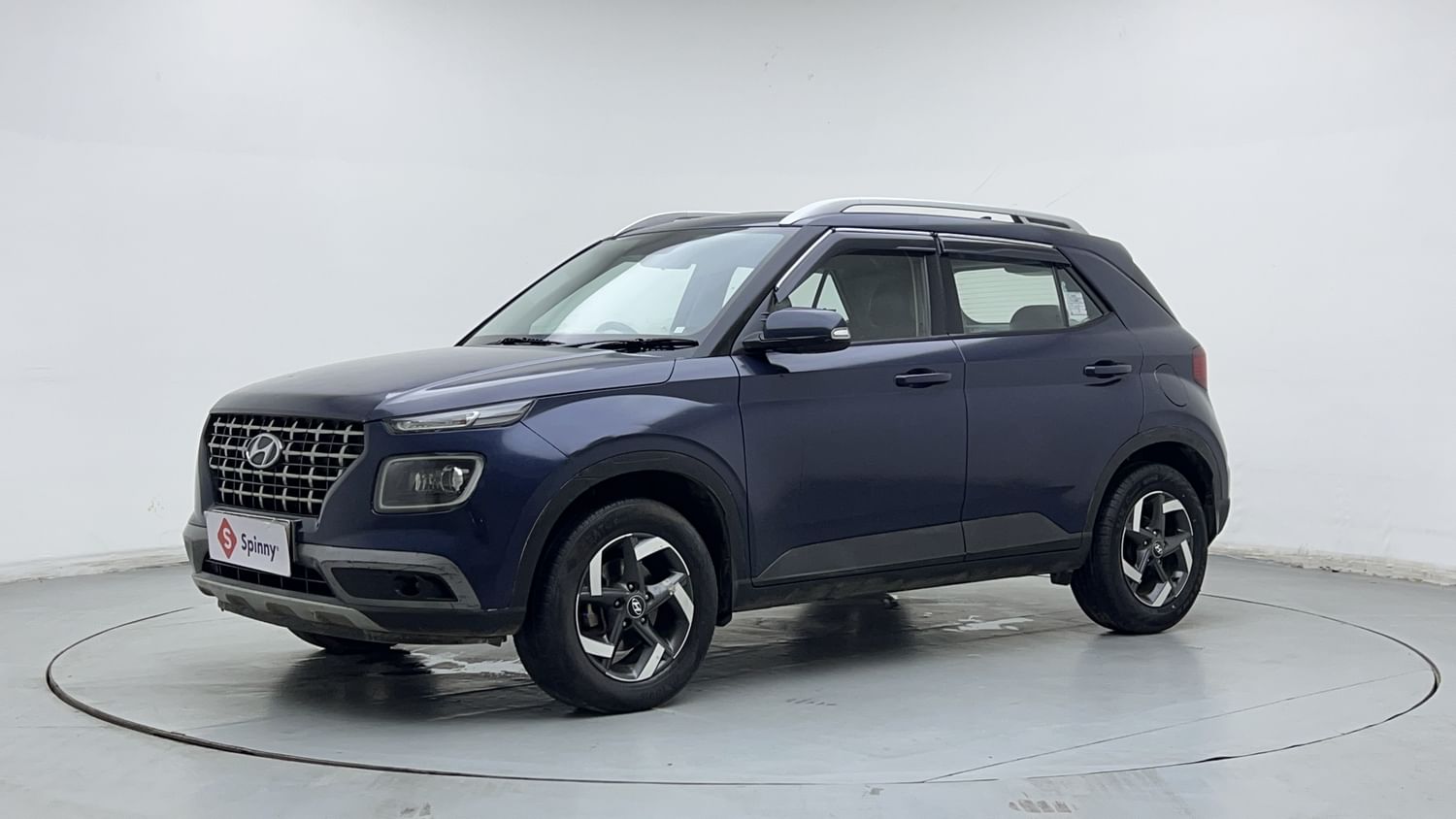 LEFT FRONT CORNER VIEW