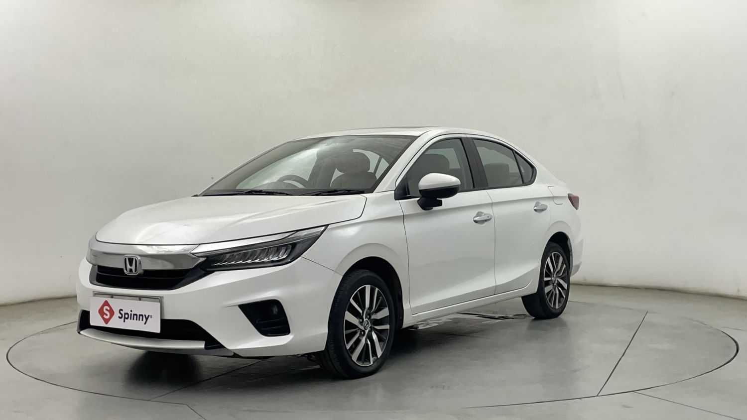 LEFT FRONT CORNER VIEW