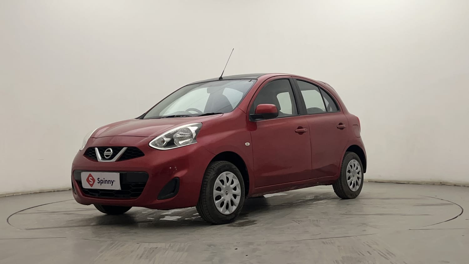 LEFT FRONT CORNER VIEW