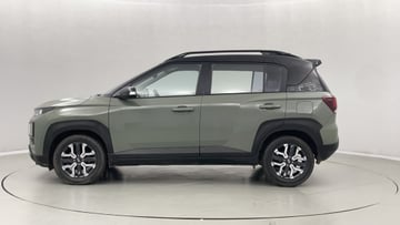 Used 2023 Hyundai Exter SX (O) Connect 1.2 AMT Dual Tone Petrol Automatic Image