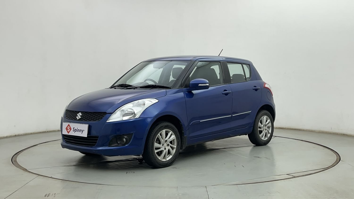 LEFT FRONT CORNER VIEW