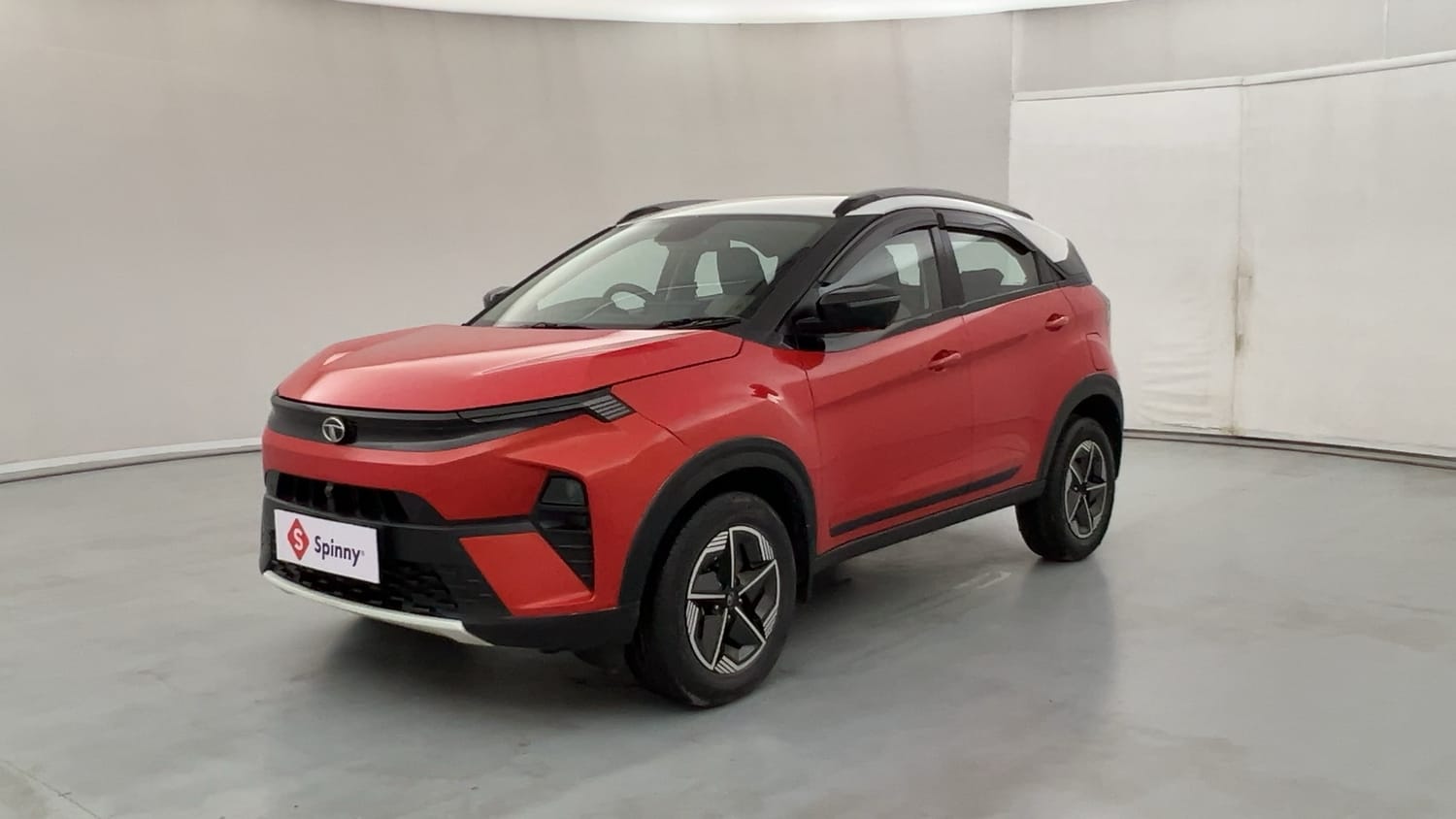 2023 Tata Nexon Creative Plus (S) 1.5 Diesel 6MT Dual Tone