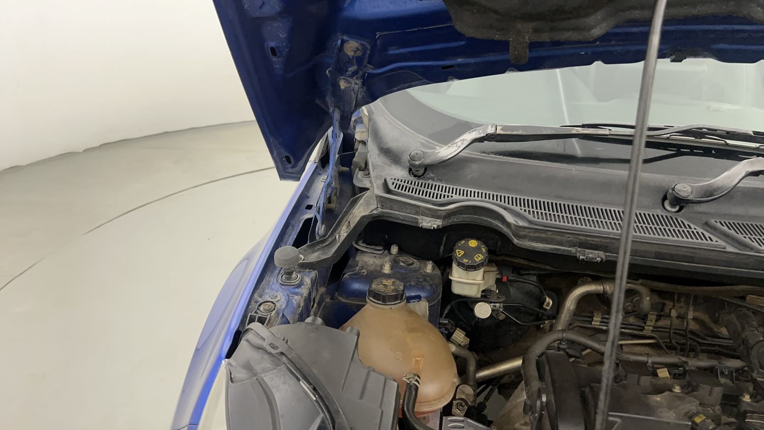 New Ford EcoSport engine ENGINE RIGHT SIDE HINGE & APRON VIEW