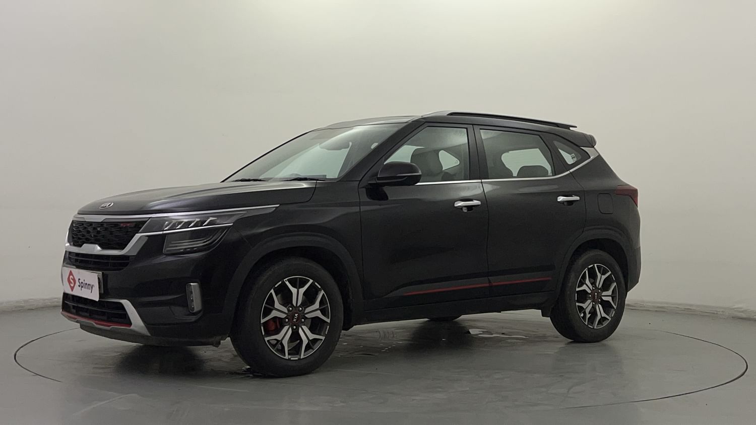 LEFT FRONT CORNER VIEW