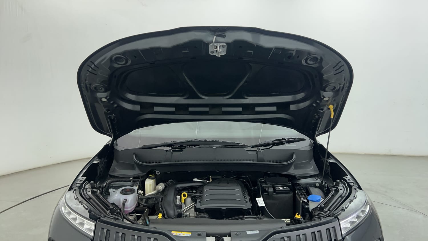 New Skoda Kylaq engine ENGINE & BONNET OPEN FRONT VIEW