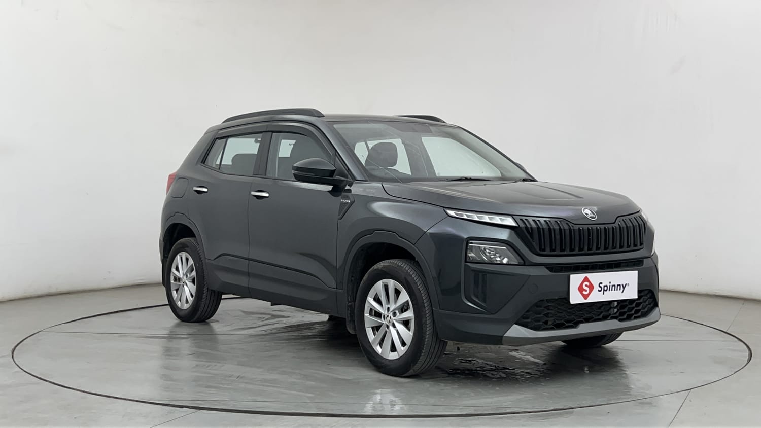 New Skoda Kylaq exterior RIGHT FRONT CORNER VIEW