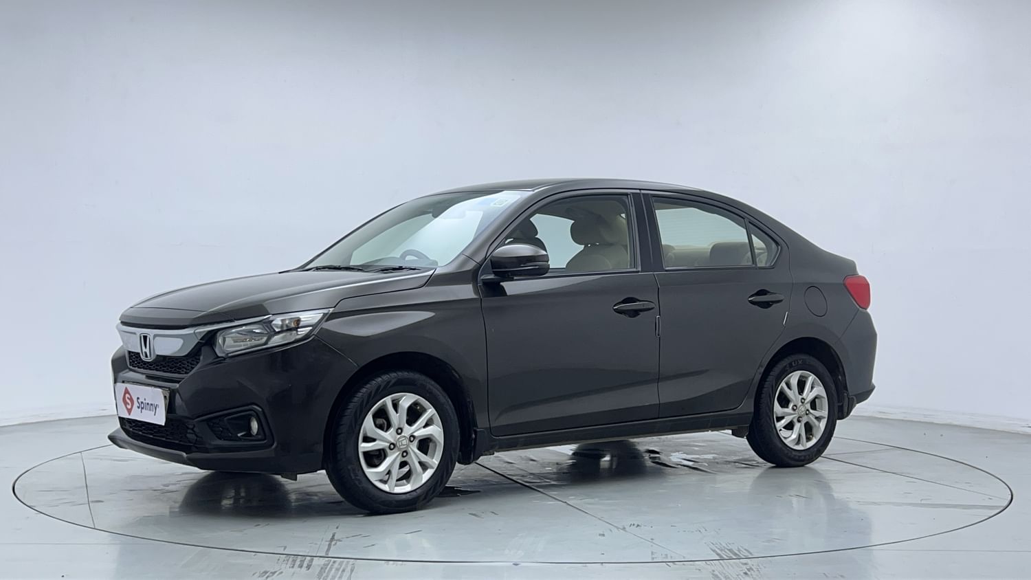 LEFT FRONT CORNER VIEW