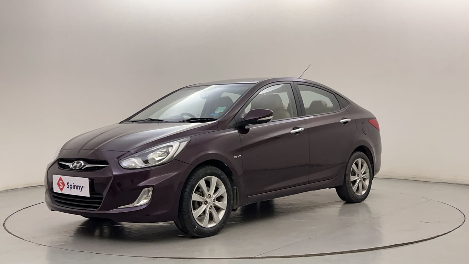 LEFT FRONT CORNER VIEW