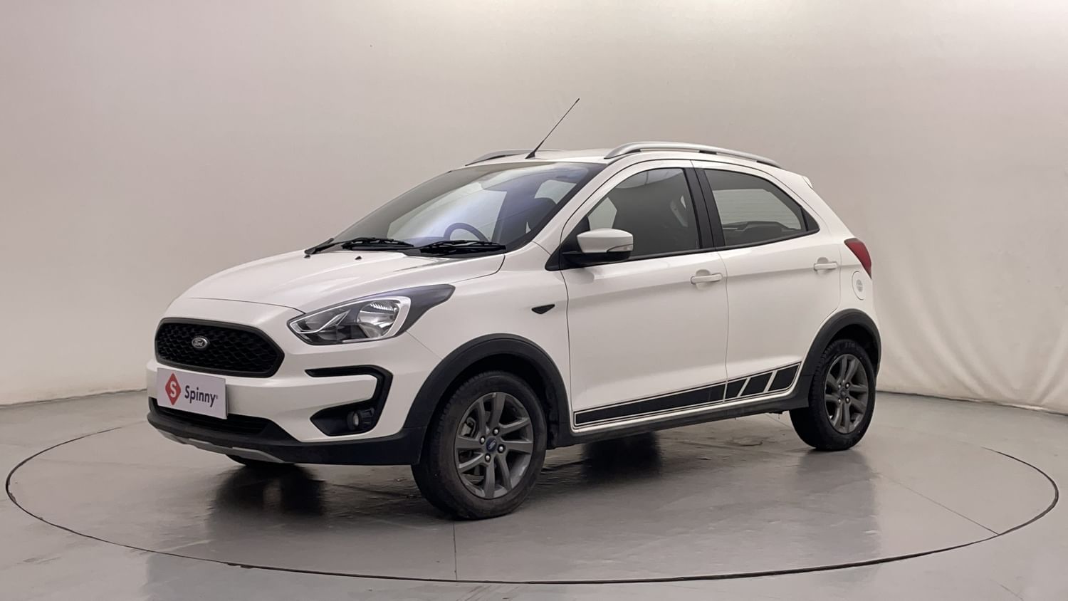 LEFT FRONT CORNER VIEW