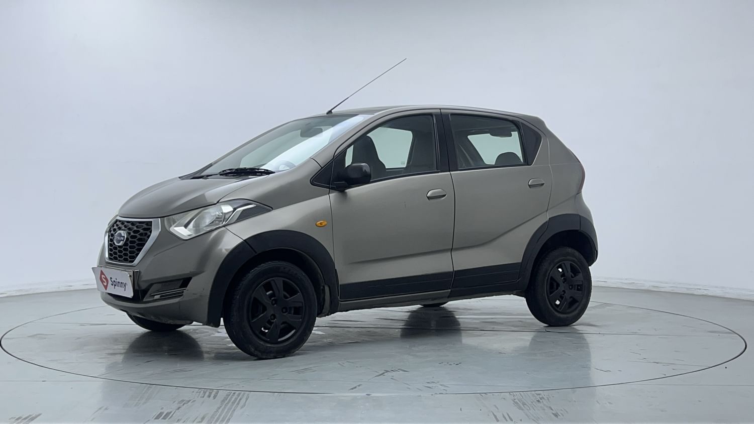 LEFT FRONT CORNER VIEW