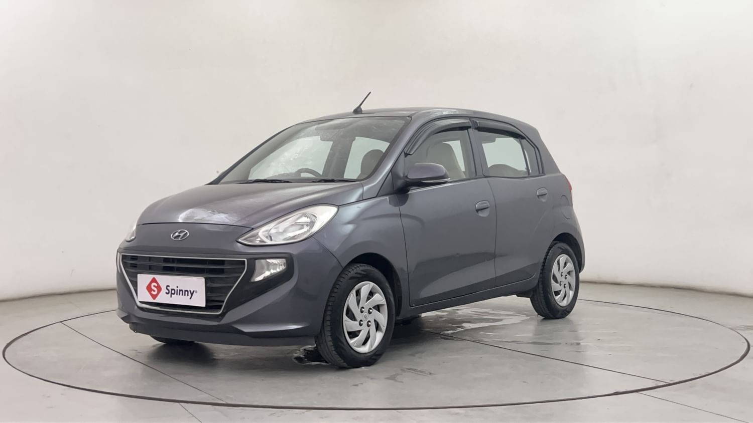 LEFT FRONT CORNER VIEW