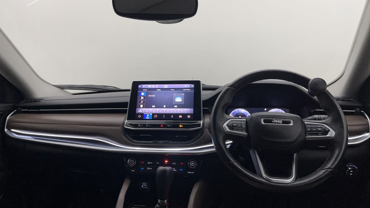 New Jeep Meridian interior DASHBOARD VIEW