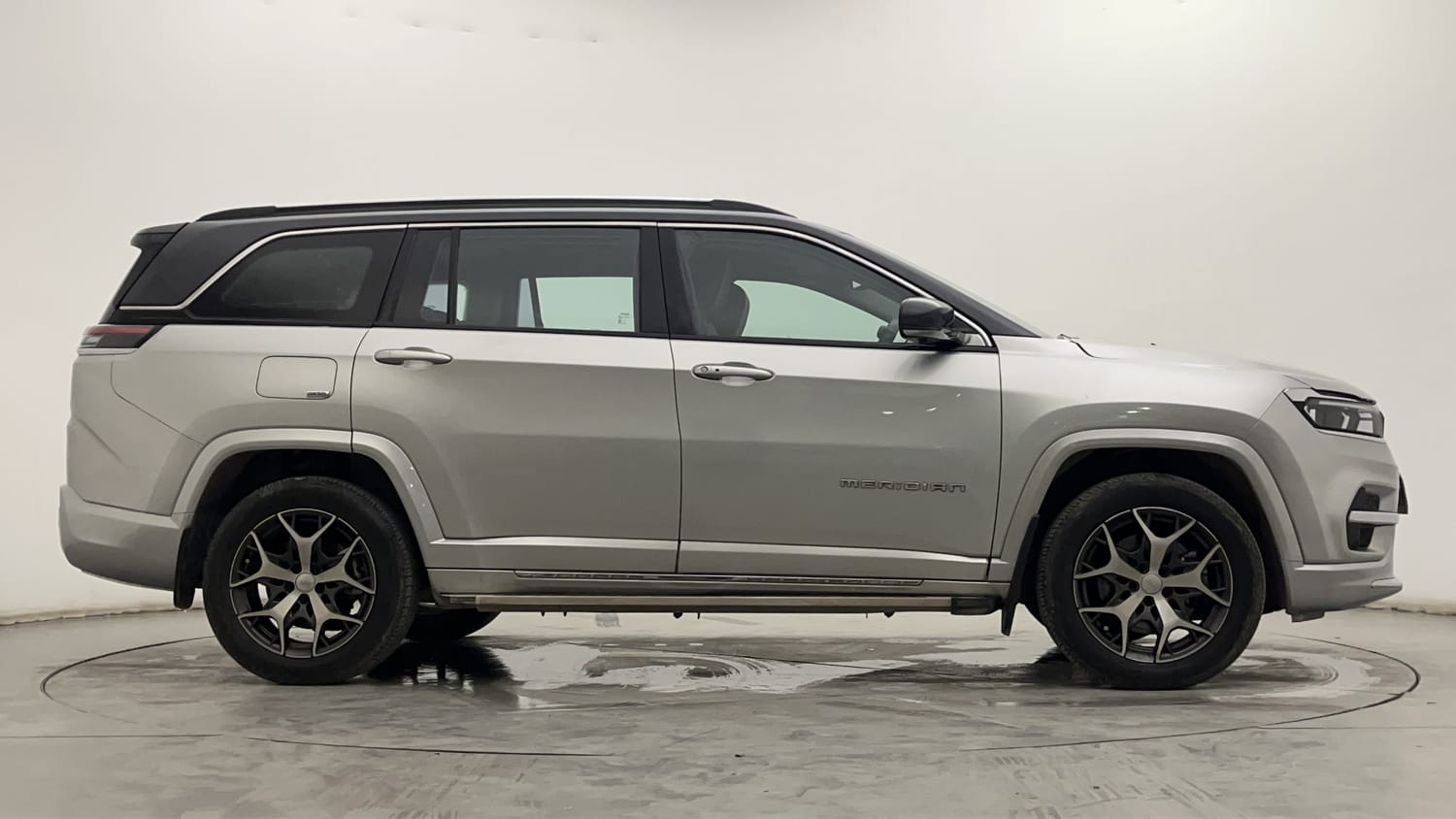 New Jeep Meridian exterior RIGHT SIDE VIEW