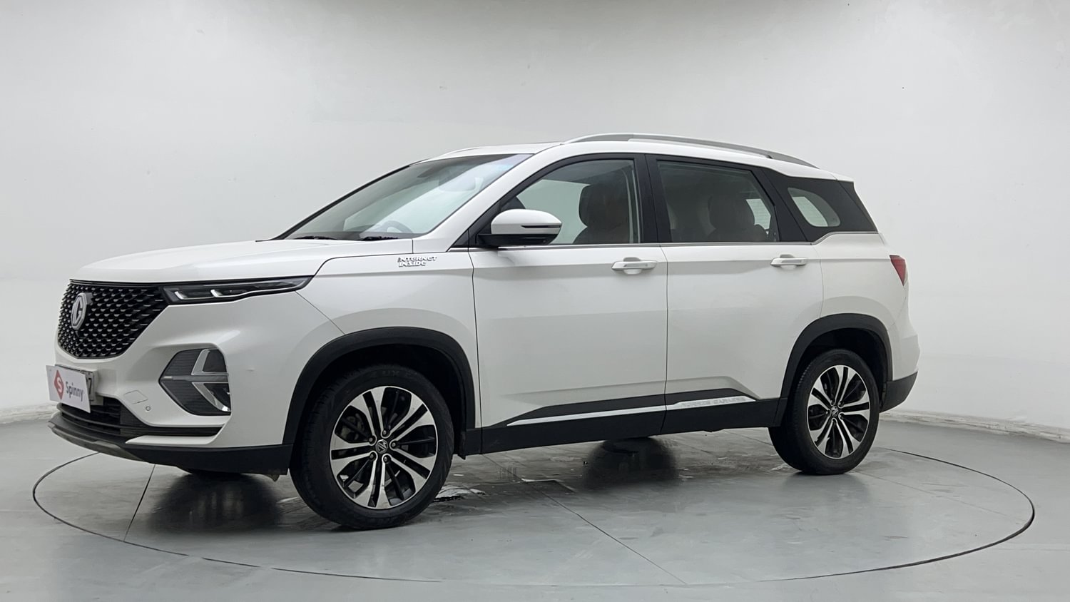 New MG Motors Hector Plus exterior LEFT FRONT CORNER VIEW