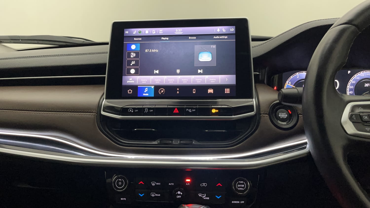 New Jeep Meridian interior MUSIC SYSTEM & AC CONTROL VIEW