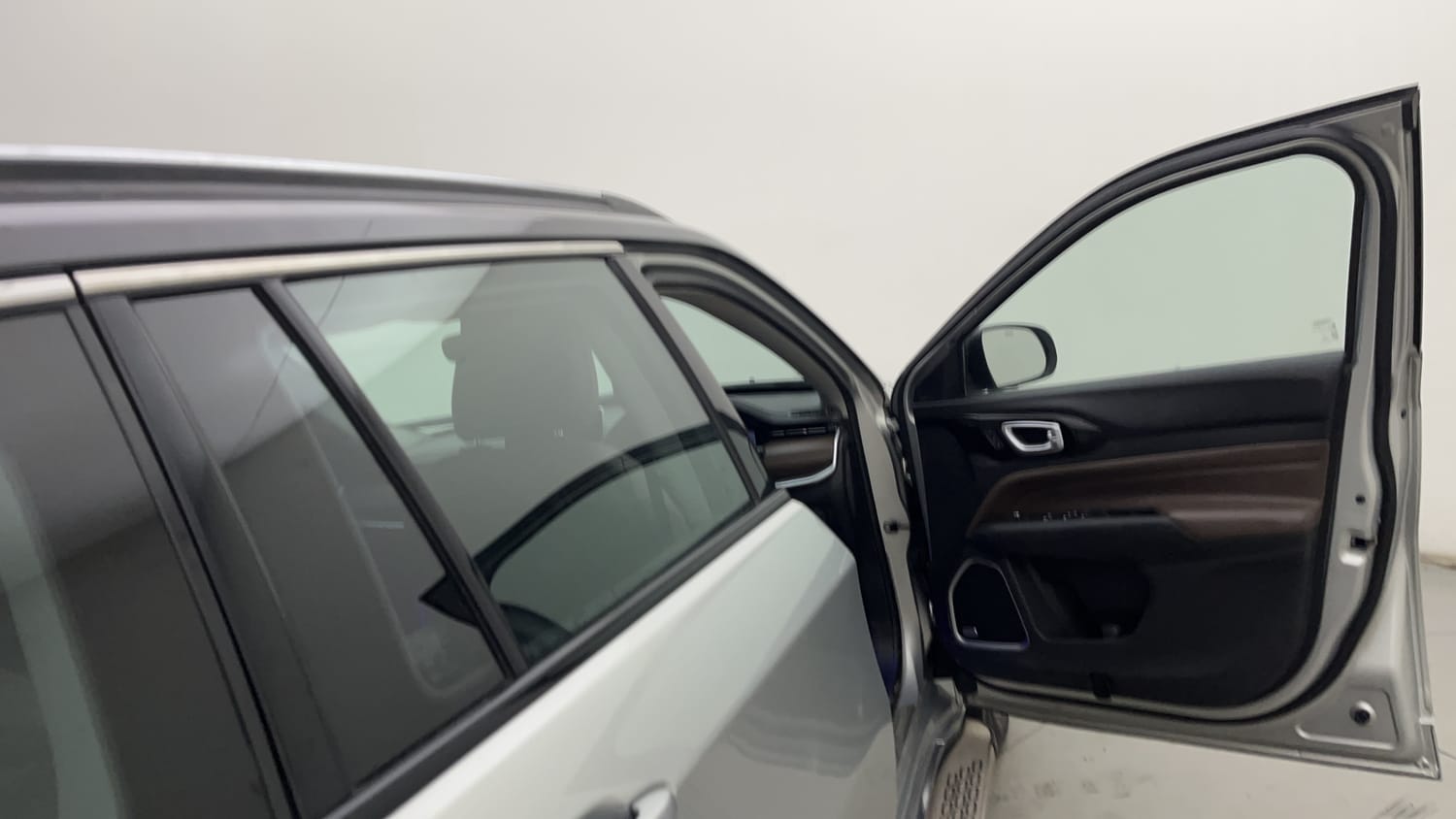 New Jeep Meridian interior RIGHT FRONT DOOR OPEN VIEW