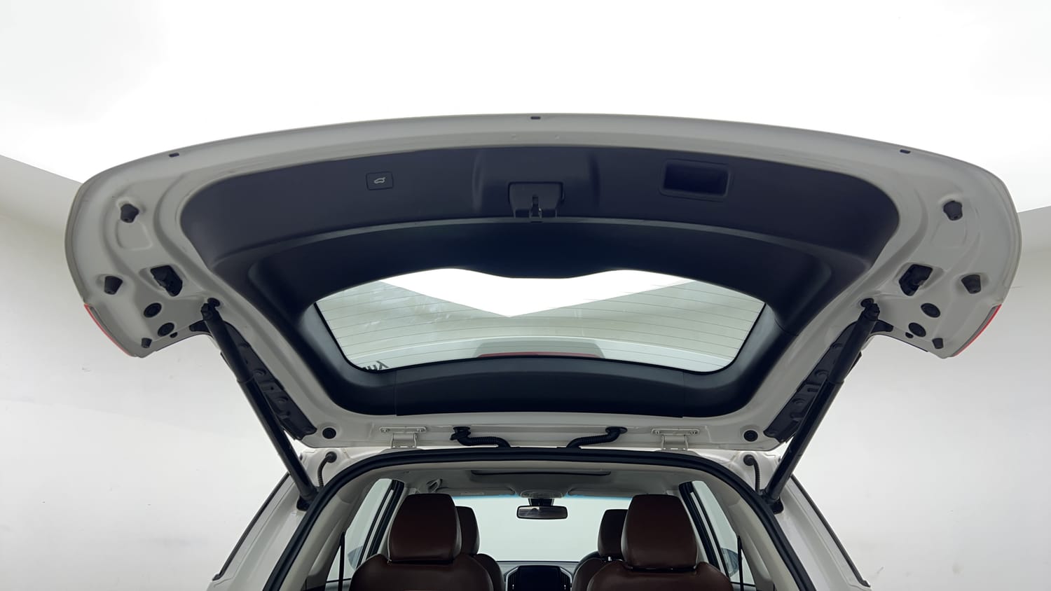 New MG Motors Hector Plus interior DICKY DOOR OPEN VIEW