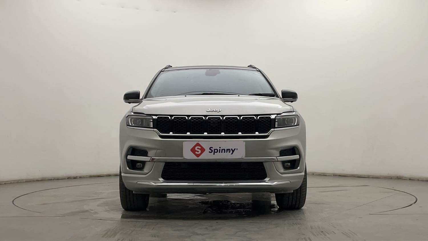 New Jeep Meridian exterior FRONT VIEW