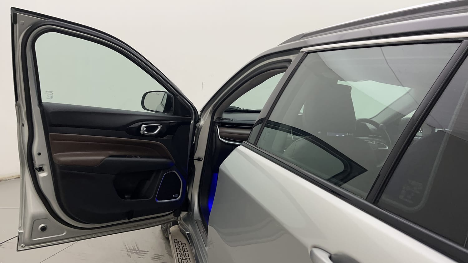 New Jeep Meridian interior LEFT FRONT DOOR OPEN VIEW