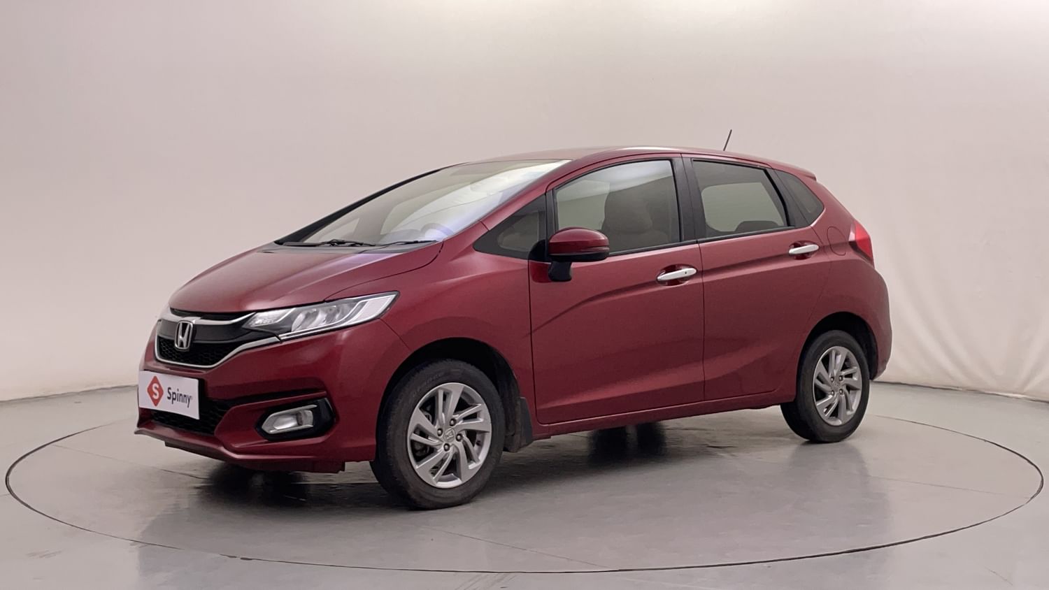 LEFT FRONT CORNER VIEW