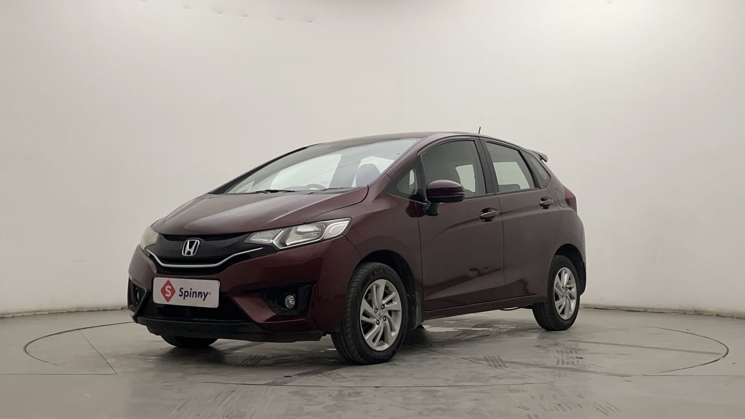 LEFT FRONT CORNER VIEW