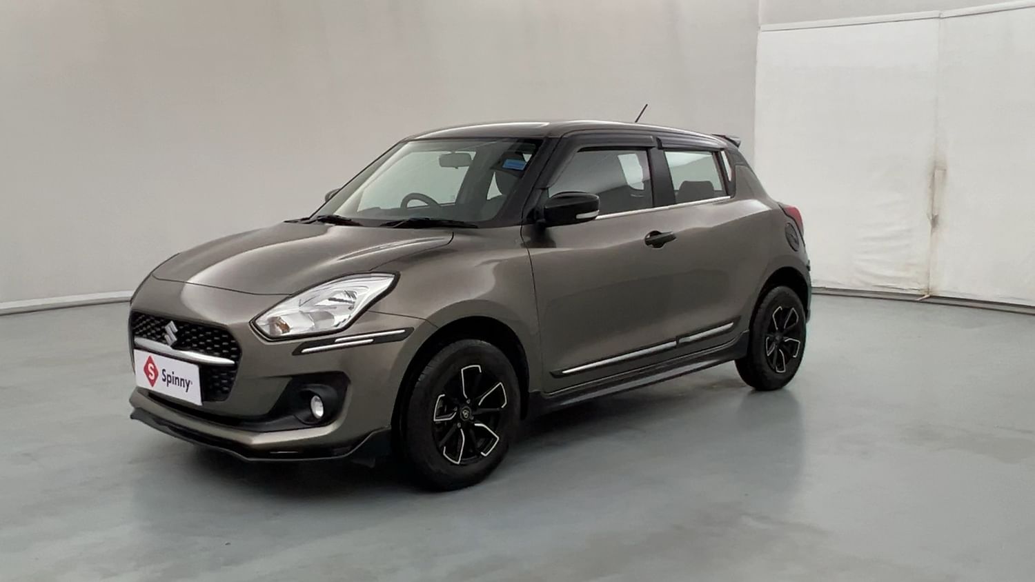 LEFT FRONT CORNER VIEW