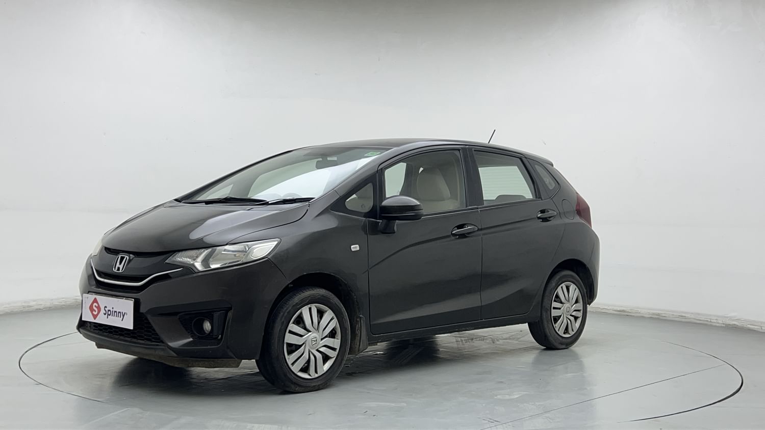 LEFT FRONT CORNER VIEW