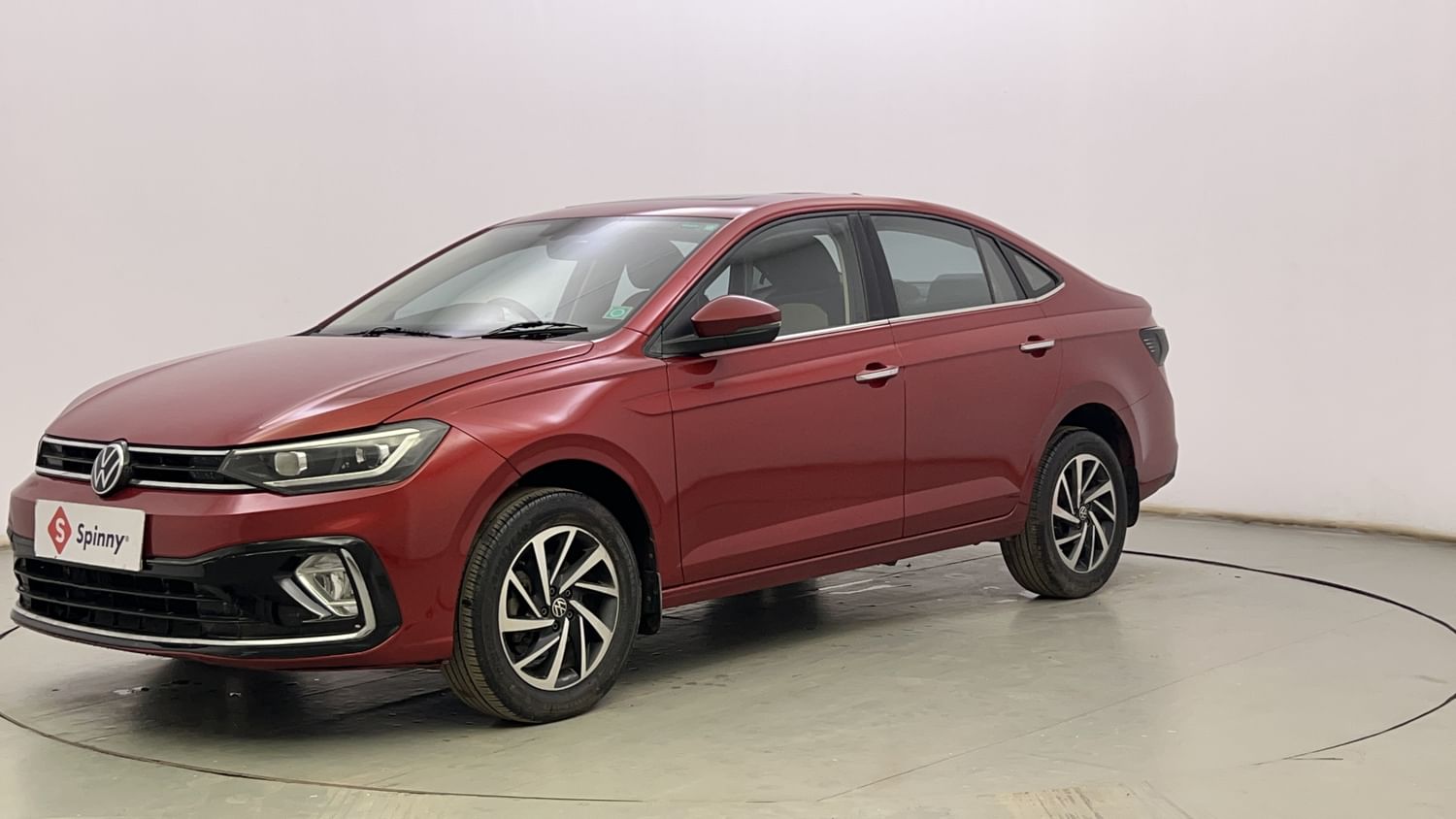 LEFT FRONT CORNER VIEW