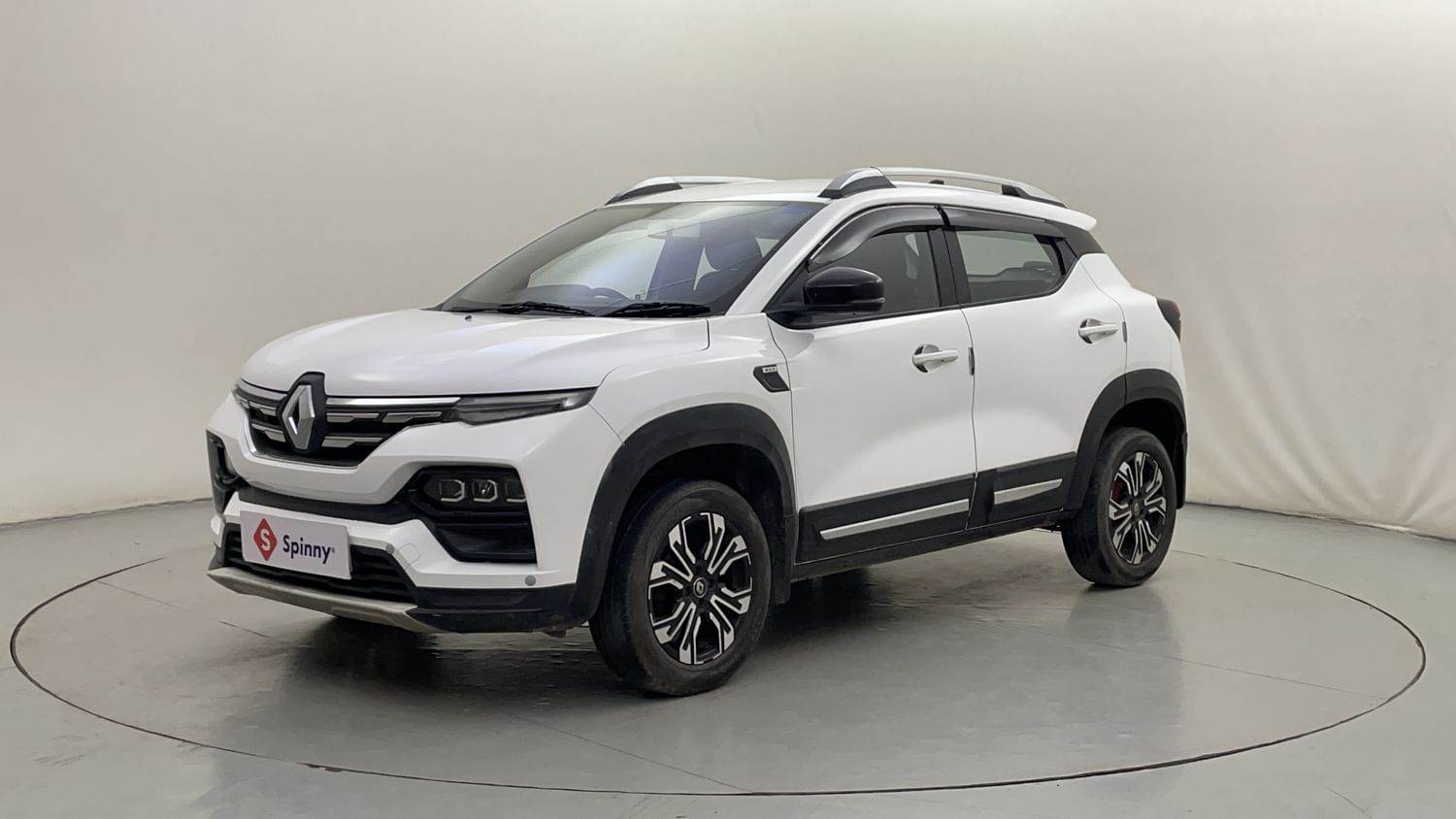 LEFT FRONT CORNER VIEW