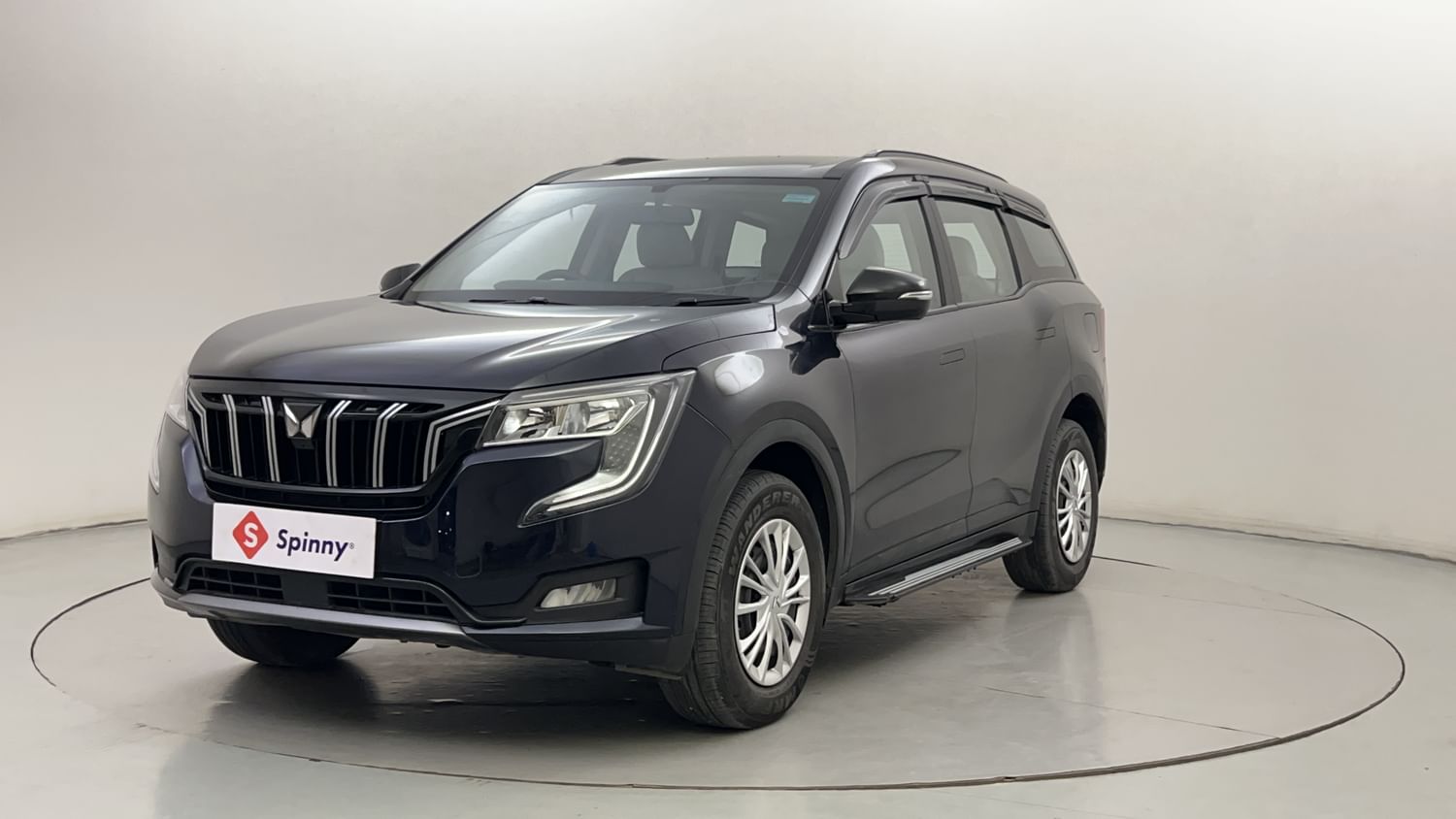 LEFT FRONT CORNER VIEW