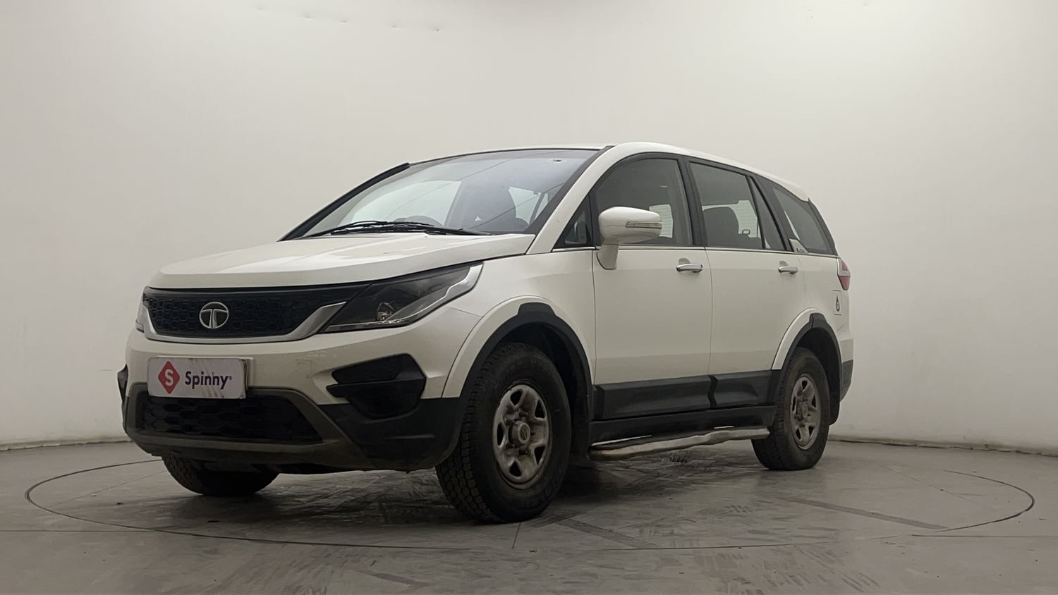 LEFT FRONT CORNER VIEW