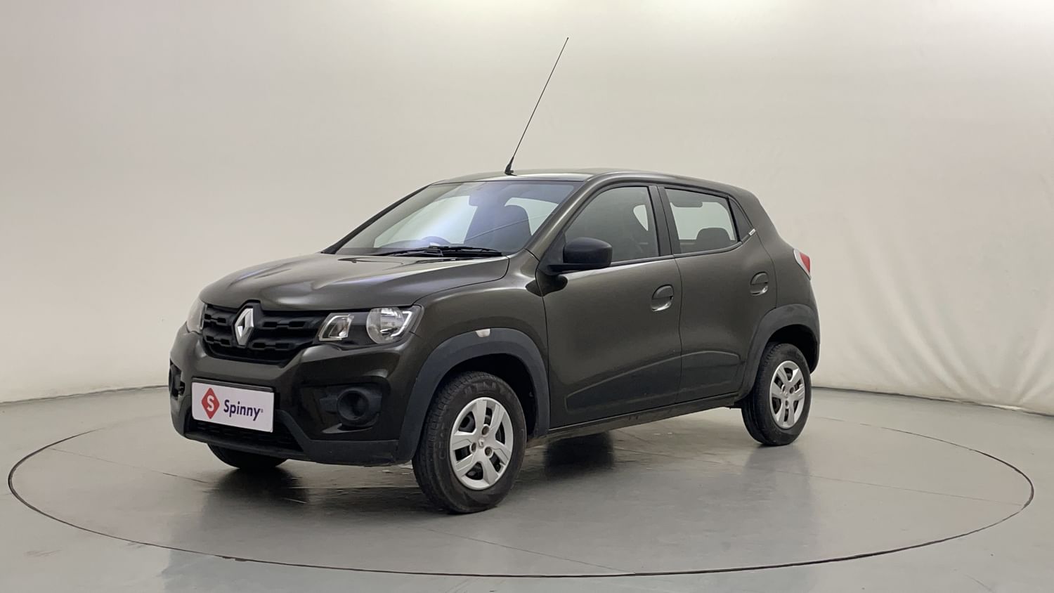 LEFT FRONT CORNER VIEW