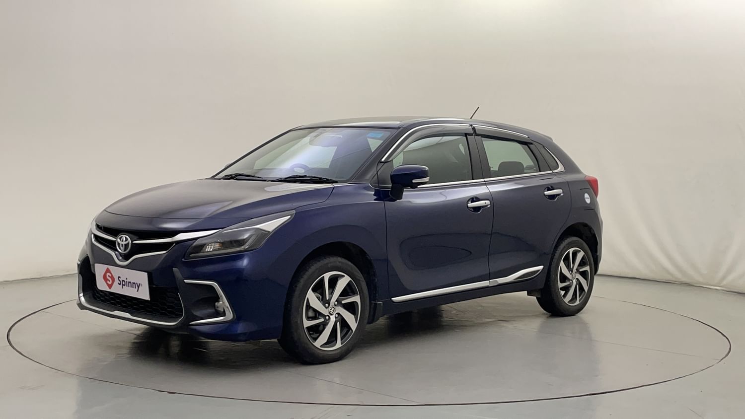 LEFT FRONT CORNER VIEW