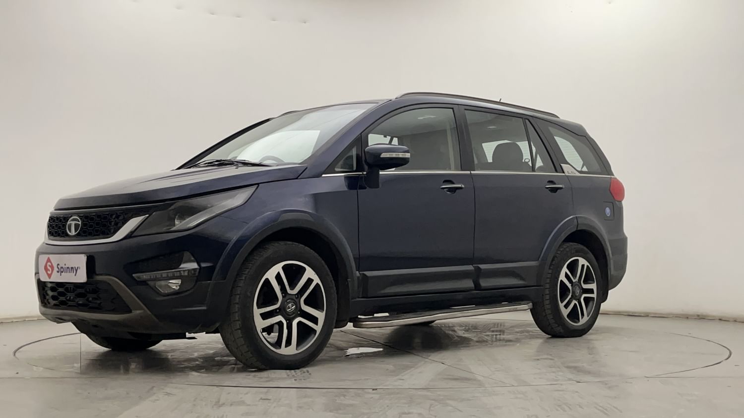 LEFT FRONT CORNER VIEW