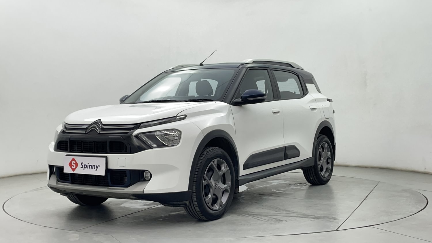 New Citroen C3 AIRCROSS exterior LEFT FRONT CORNER VIEW