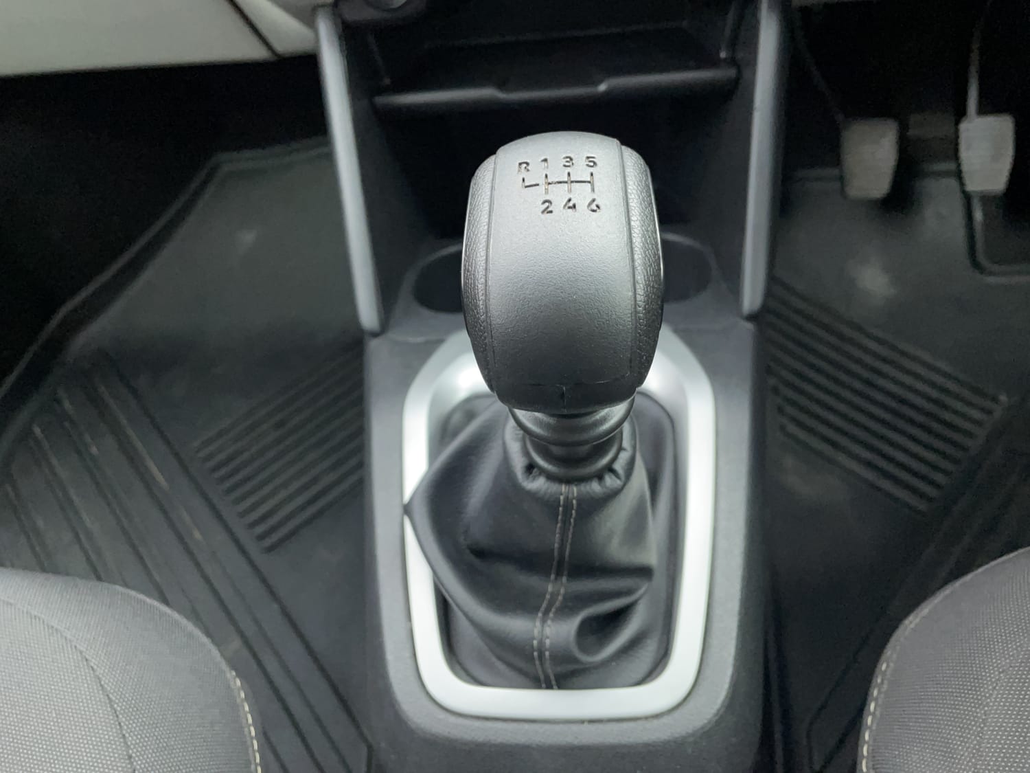 New Citroen C3 AIRCROSS interior GEAR  KNOB VIEW