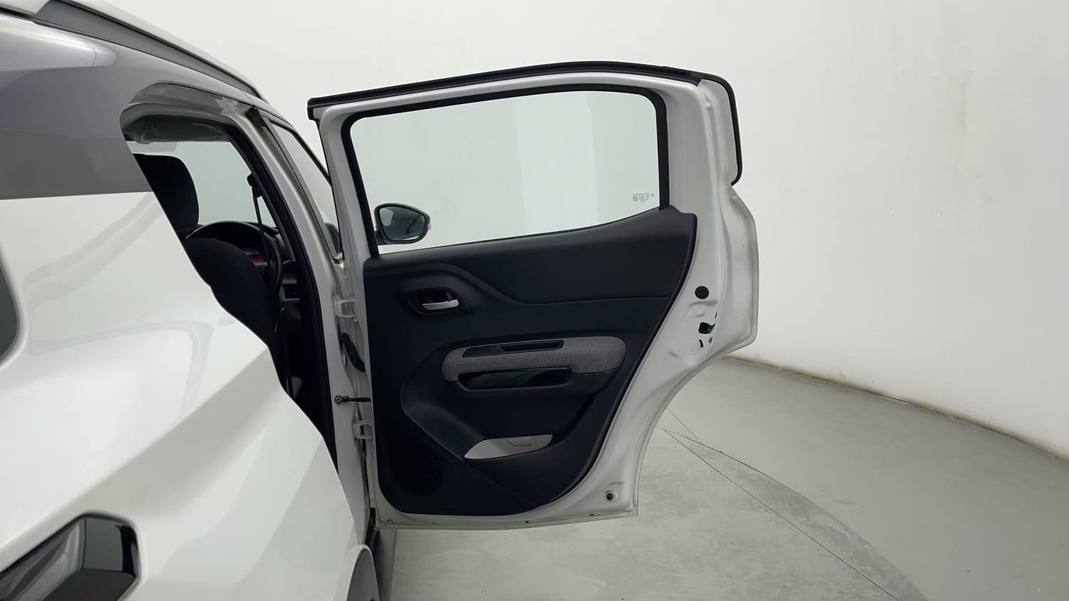 New Citroen C3 AIRCROSS interior RIGHT REAR DOOR OPEN VIEW