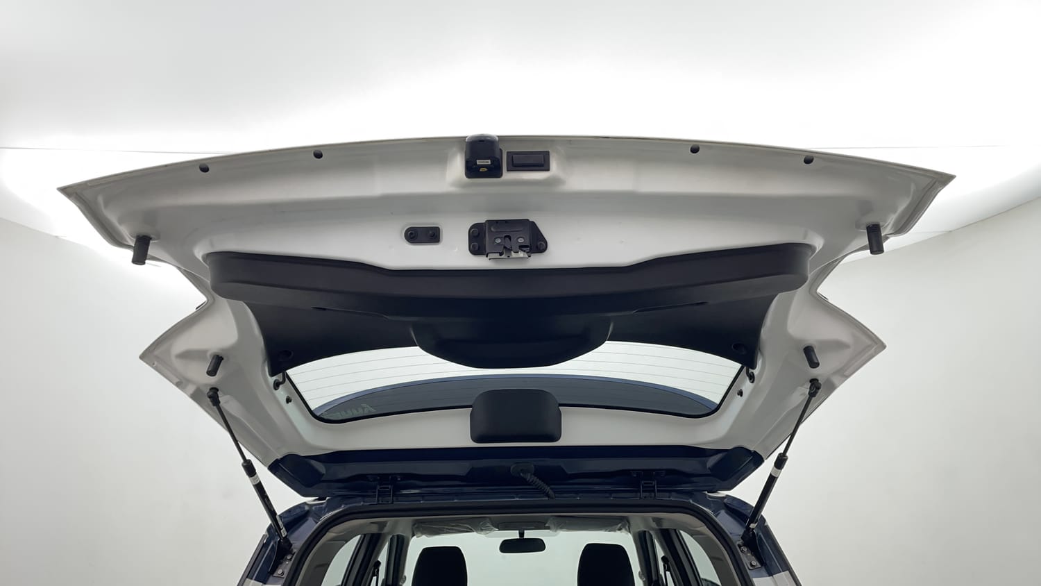 New Citroen C3 AIRCROSS interior DICKY DOOR OPEN VIEW